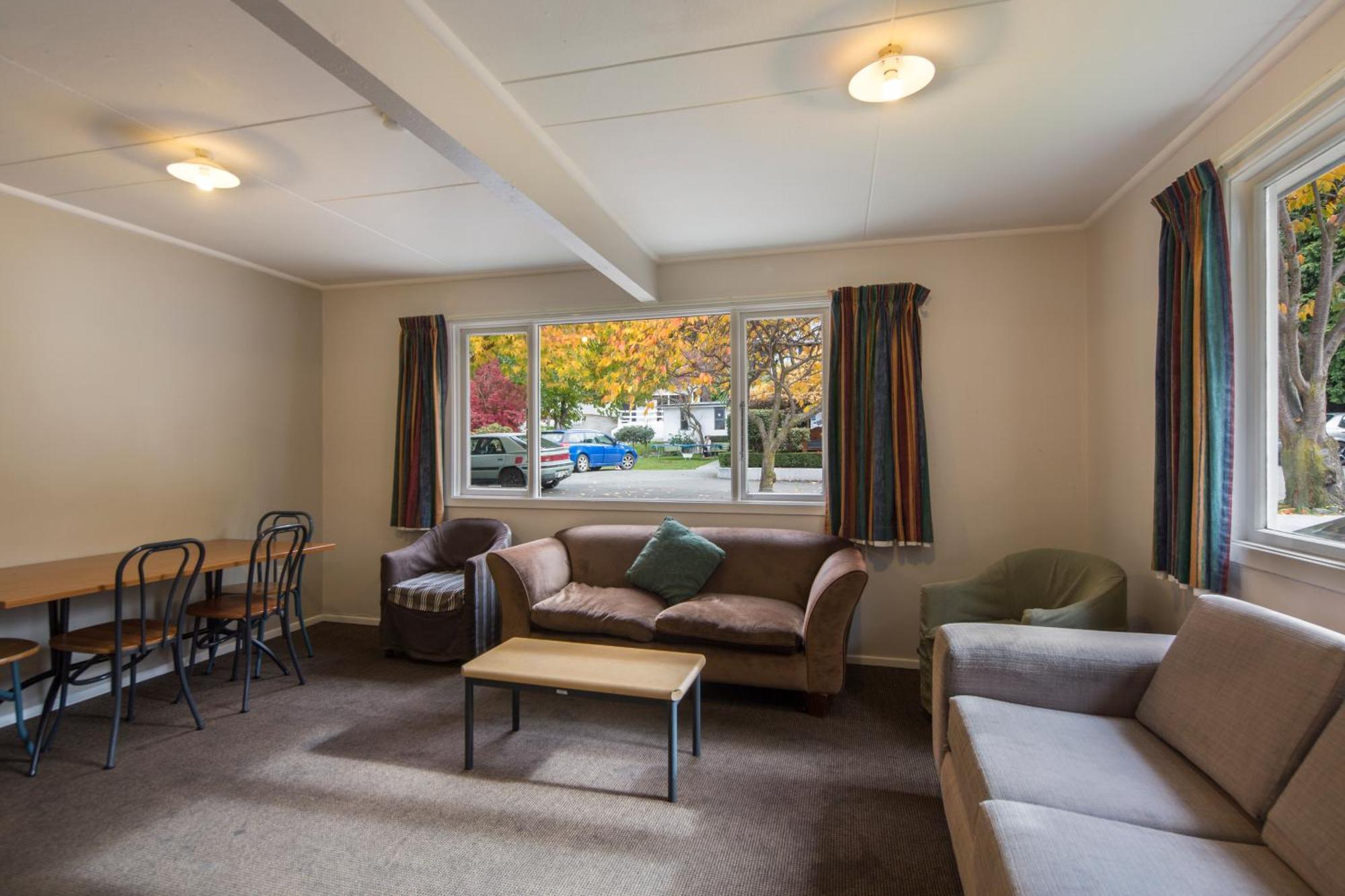 Pinewood Lodge Queenstown Exterior photo