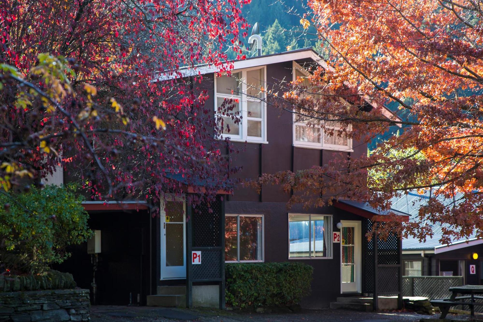 Pinewood Lodge Queenstown Exterior photo